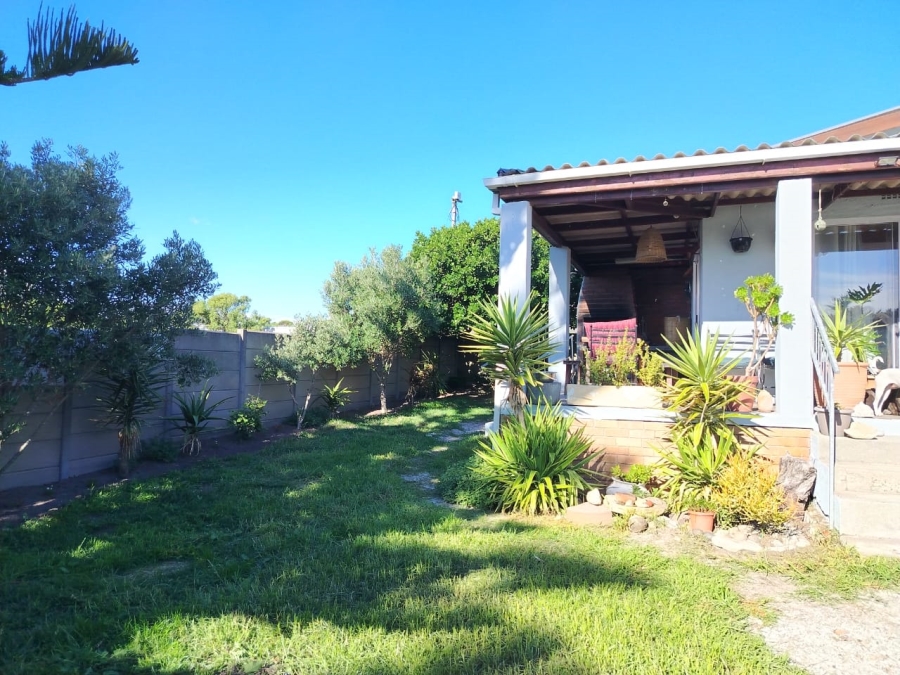 3 Bedroom Property for Sale in De Kelders Western Cape